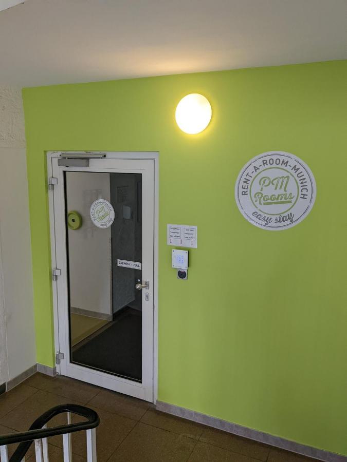 Pm-rooms Hostel *